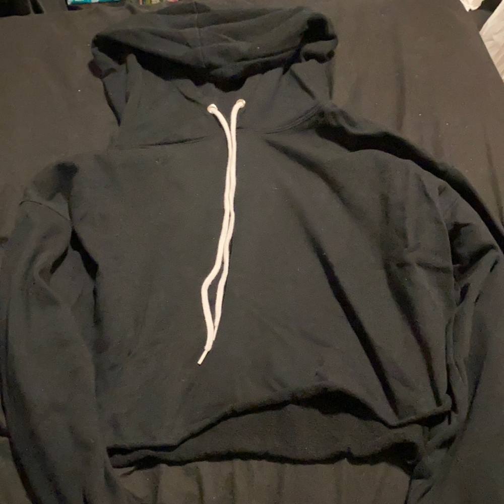 Black crop top hoodie , size : XL